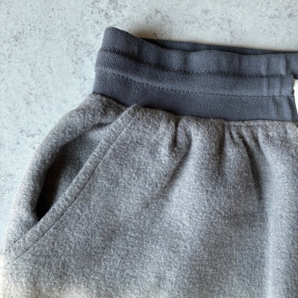 Feat X Helen Owen Blanket Blend Ombré Shorts Blue Cream Size Medium - Picture 10 of 14